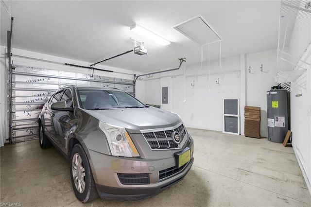 3815 Recreation LN, Naples, FL 34116