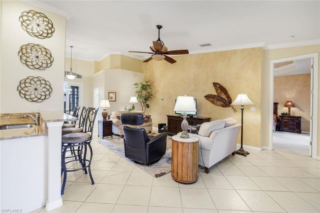 3815 Recreation LN, Naples, FL 34116