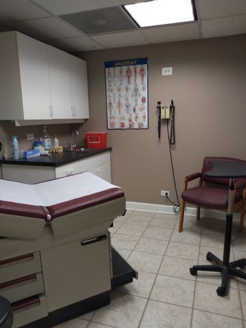 2674 N Halsted Street, Chicago, IL 60614