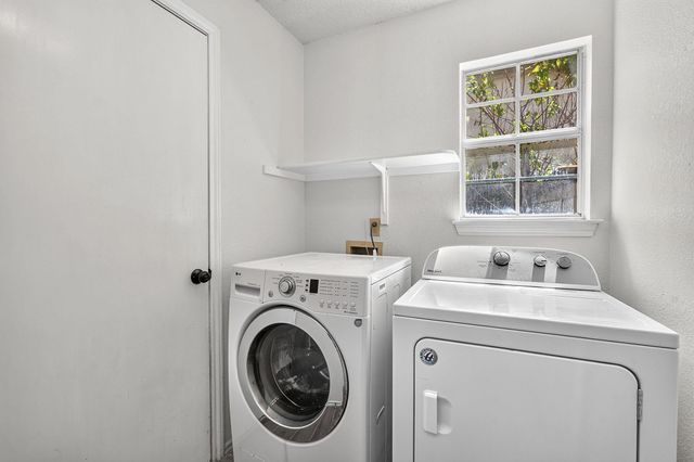 2721 Little Elm TRL, Cedar Park, TX 78613