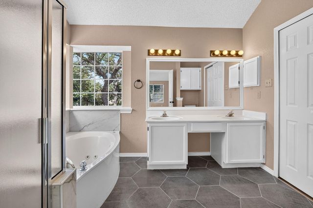 2721 Little Elm TRL, Cedar Park, TX 78613