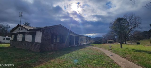 316 Anderson Rd, Sweetwater, TN 37874