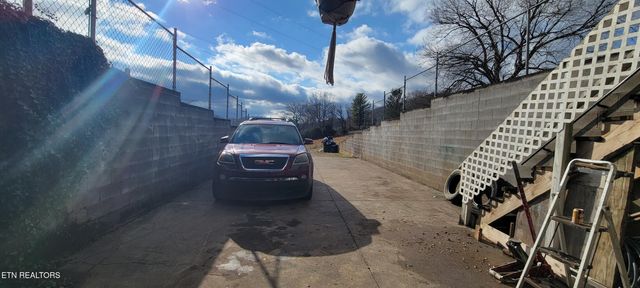 316 Anderson Rd, Sweetwater, TN 37874