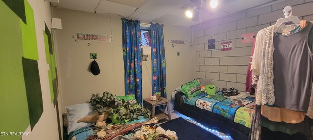 316 Anderson Rd, Sweetwater, TN 37874