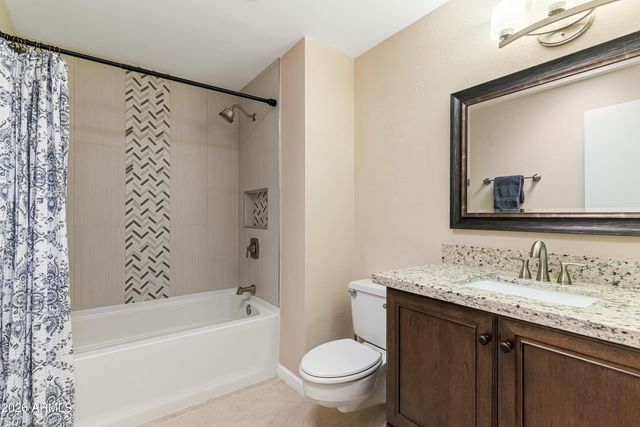 18226 N 104TH Avenue, Sun City, AZ 85373