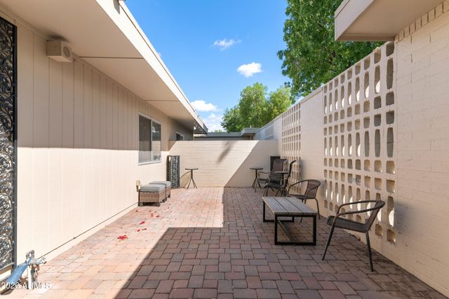 18226 N 104TH Avenue, Sun City, AZ 85373