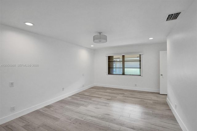 3180 N 36th Street, Hollywood, FL 33021