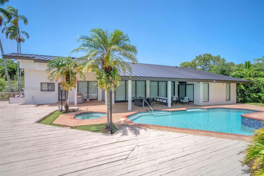 3180 N 36th Street, Hollywood, FL 33021