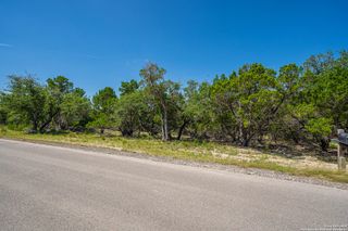 1421 Hallmark, Canyon Lake, TX 78133