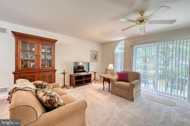 530 GAMMA DR, Wernersville, PA 19565