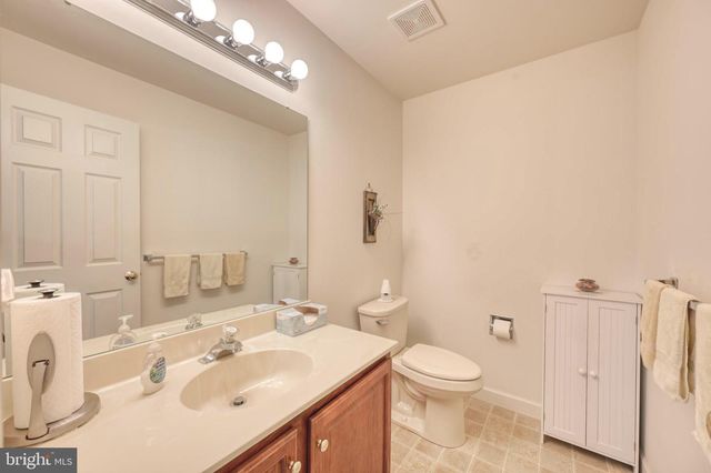 530 GAMMA DR, Wernersville, PA 19565