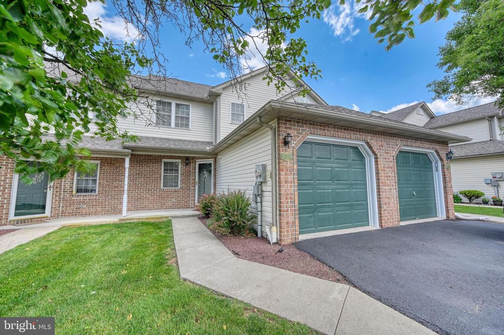 530 GAMMA DR, Wernersville, PA 19565
