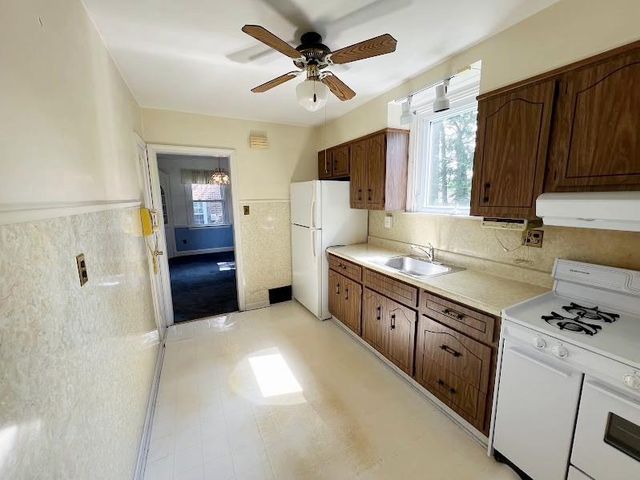310 EDGEMORE RD, Secane, PA 19018