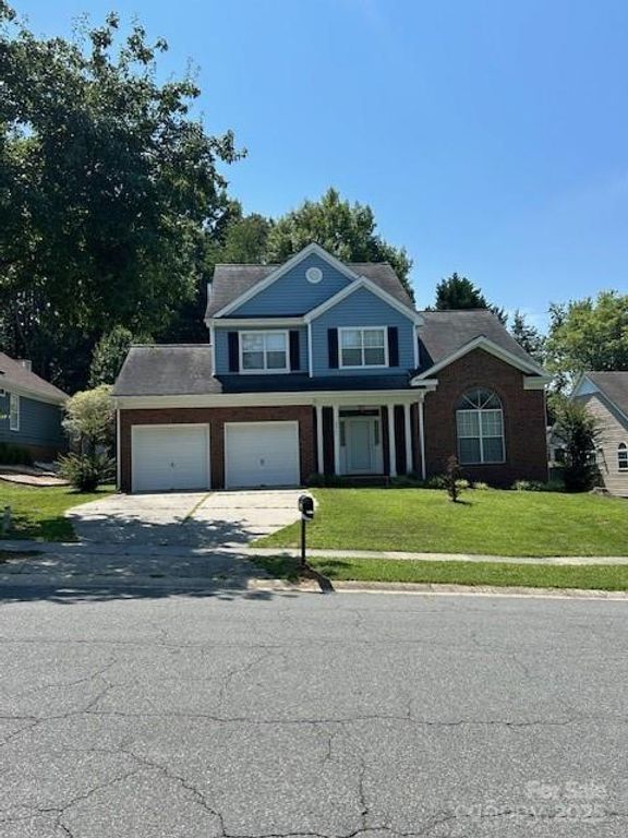 8901 Clifton Meadow Drive, Matthews, NC 28105