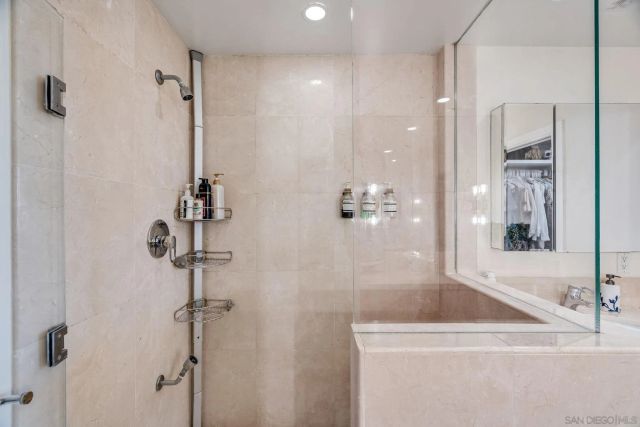 700 W Harbor Dr 705, San Diego, CA 92101