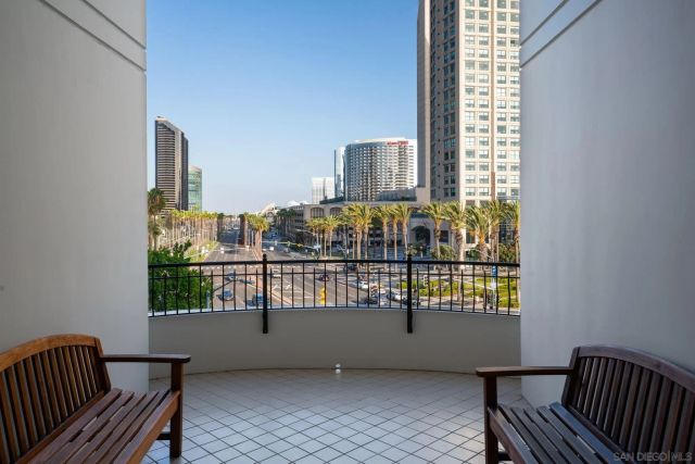 700 W Harbor Dr 705, San Diego, CA 92101