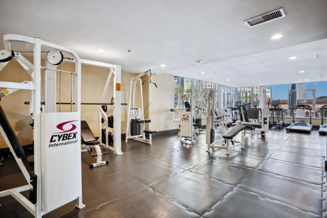 700 W Harbor Dr 705, San Diego, CA 92101