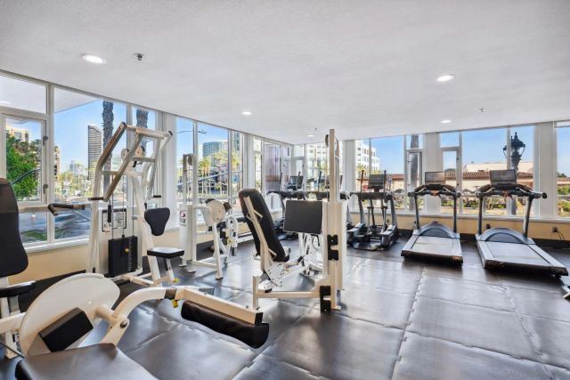 700 W Harbor Dr 705, San Diego, CA 92101