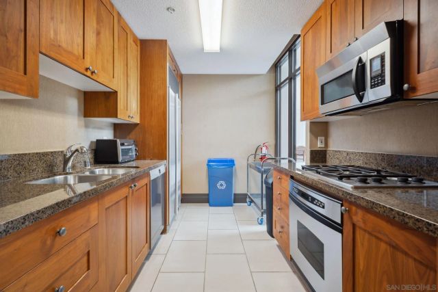 700 W Harbor Dr 705, San Diego, CA 92101