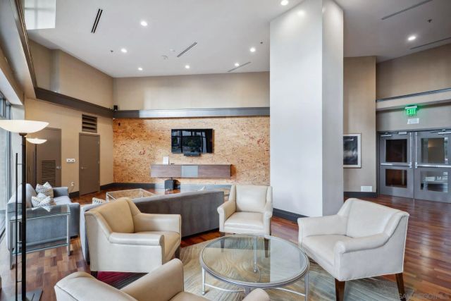 700 W Harbor Dr 705, San Diego, CA 92101