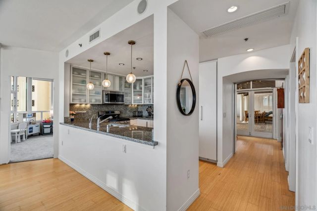 700 W Harbor Dr 705, San Diego, CA 92101