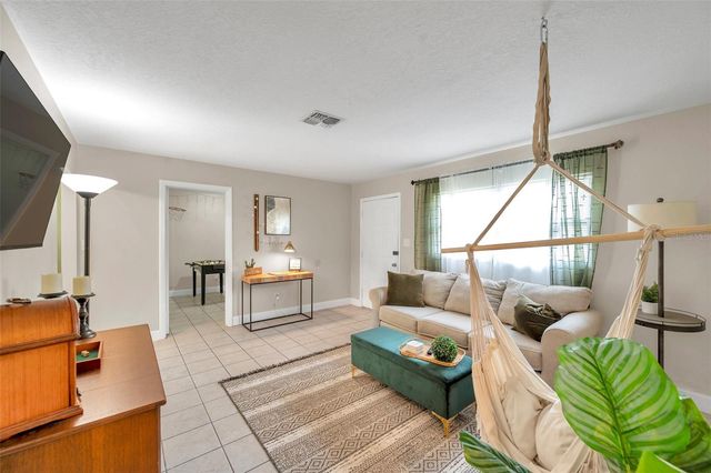 3371 N BAY AVENUE, Crystal River, FL 34428