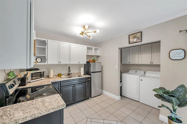 3371 N BAY AVENUE, Crystal River, FL 34428