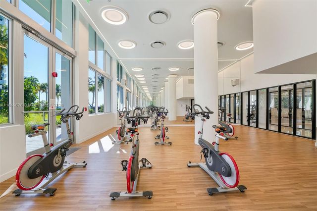 1500 Bay Rd M-0717, Miami Beach, FL 33139