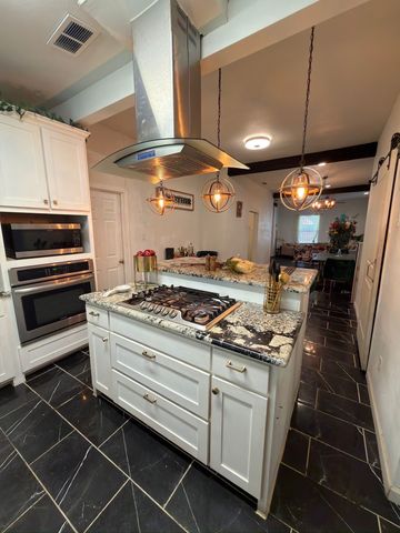 908 N Virginia Street, Terrell, TX 75160