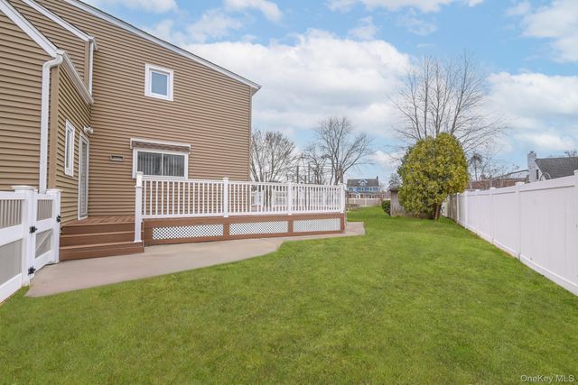 100 Morris Parkway, Valley Stream, NY 11580