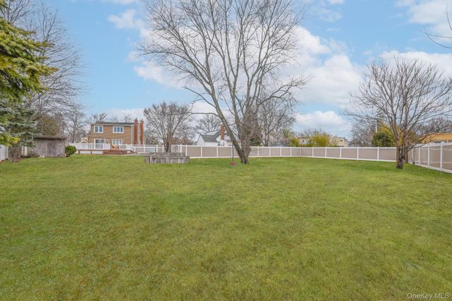 100 Morris Parkway, Valley Stream, NY 11580