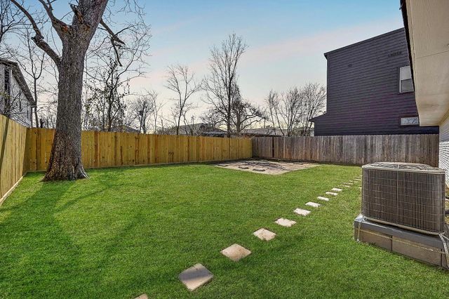 4710 Hershe Street, Houston, TX 77020