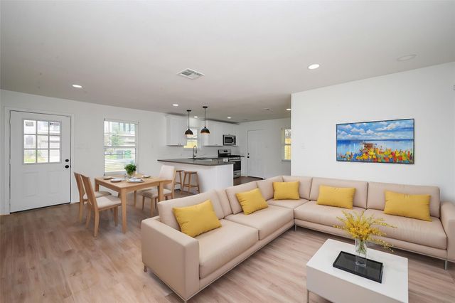 4710 Hershe Street, Houston, TX 77020