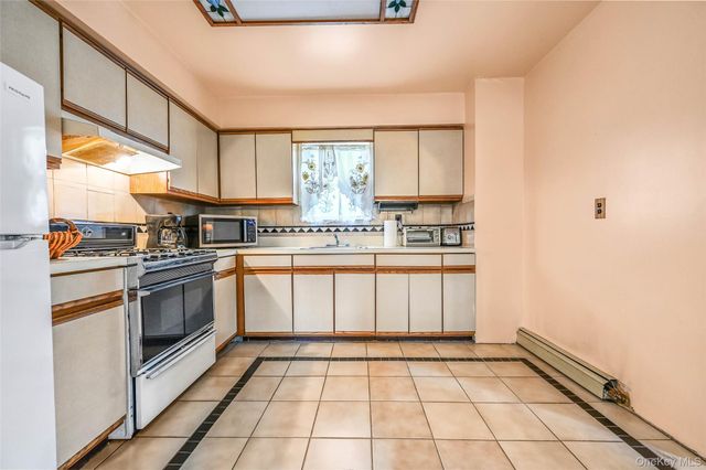 13214 Farmers Boulevard, Saint Albans, NY 11434