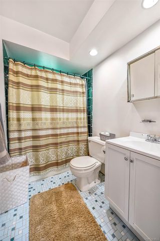 13214 Farmers Boulevard, Saint Albans, NY 11434