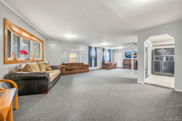 13214 Farmers Boulevard, Saint Albans, NY 11434