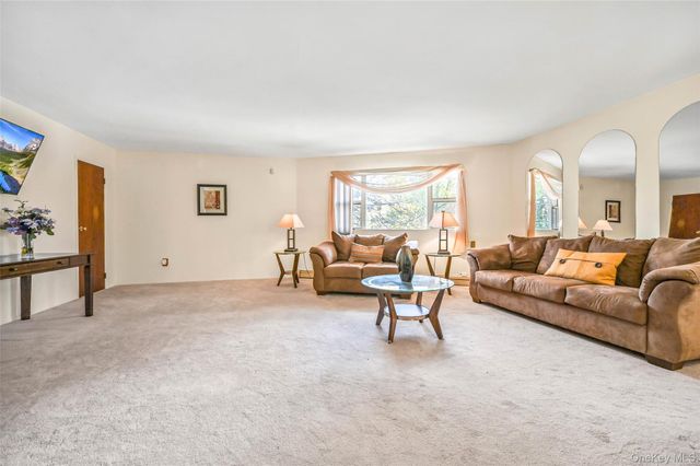 13214 Farmers Boulevard, Saint Albans, NY 11434