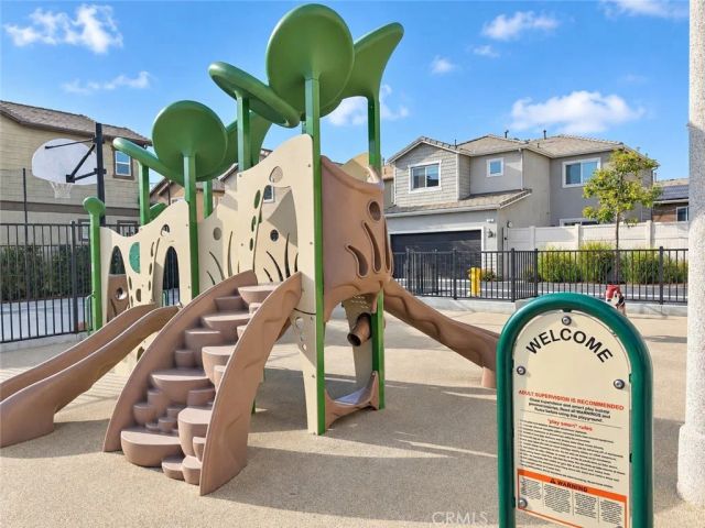 15 Gazania, Compton, CA 90221