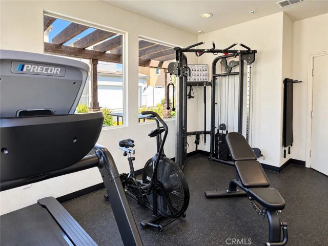 15 Gazania, Compton, CA 90221