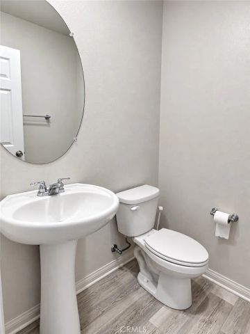 15 Gazania, Compton, CA 90221