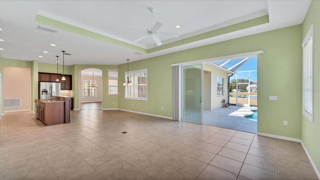 6207 46TH COURT E, Bradenton, FL 34203