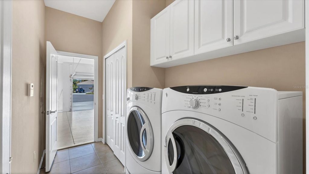 Image 31 of property listing at 6207 46TH COURT E, Bradenton, FL 34203