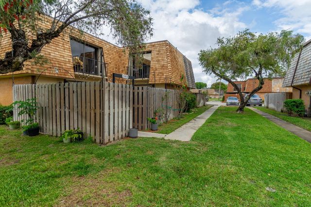 393 Lake Arbor Drive, Palm Springs, FL 33461