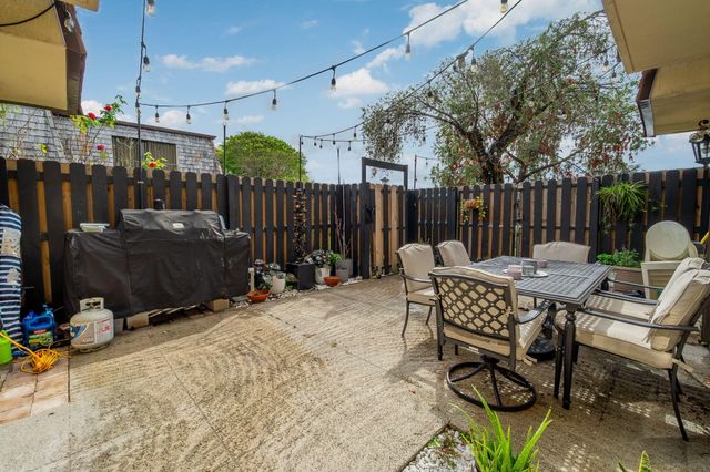 393 Lake Arbor Drive, Palm Springs, FL 33461