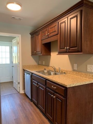 807 Belmont Ave Apt H, Shelbyville, TN 37160