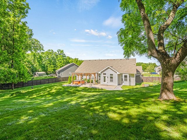 4348 Woodcliff Lane, Roscoe, IL 61073
