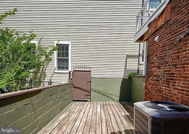 2242 E FAIRMOUNT AVE, Baltimore, MD 21231