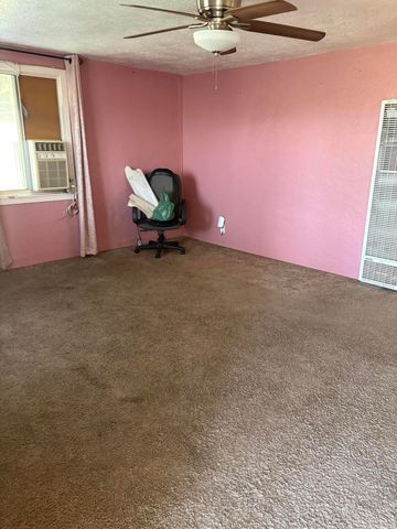 525 W Prine Drive, Tulare, CA 93274