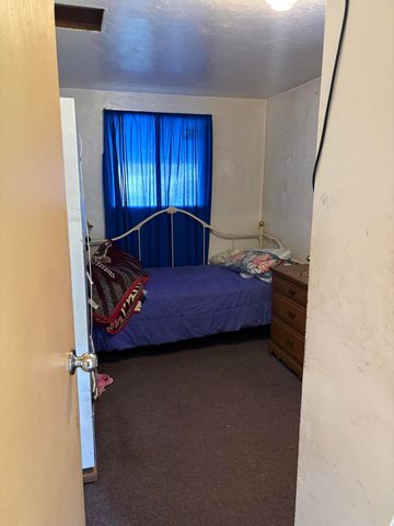 525 W Prine Drive, Tulare, CA 93274