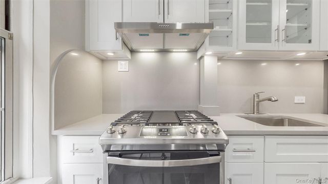 37-28 85th Street 32, Jackson Heights, NY 11372